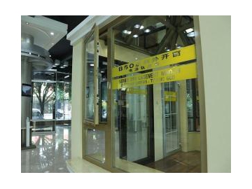 Ventanas y puertas abatibles de aluminio