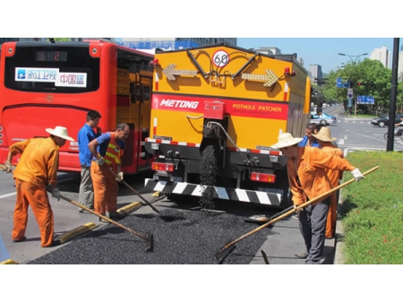 Camión para transporte de asfalto mezclado en caliente LMT5250TYHB