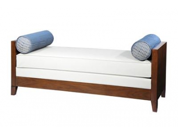 Banco para pie de cama de tela con marco de madera de nogal