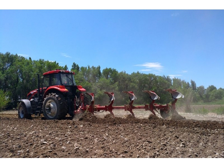 Tractor Utilitario, 260-300HP