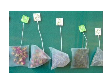 Máquina llenadora y selladora de bolsas de té en forma de pirámide
