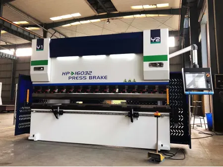 Prensa plegadora híbrida CNC