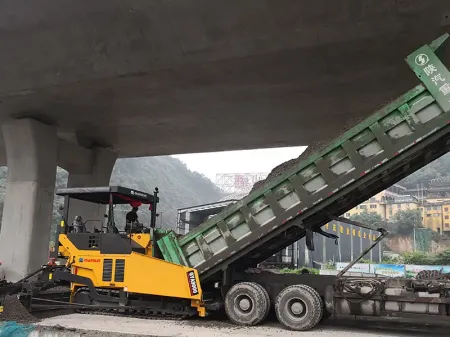 GYA9000  Pavimentadora de asfalto sobre orugas