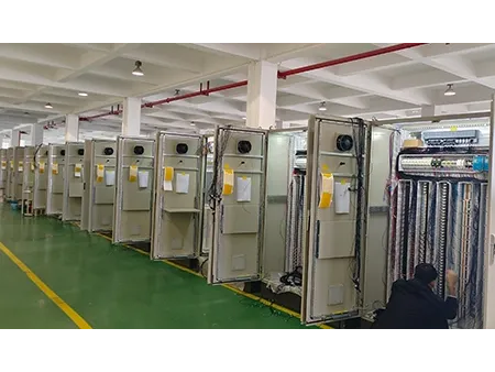 Panel de control PLC (Controlador Lógico Programable)