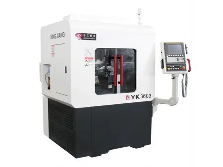 Talladora de engranajes horizontal CNC