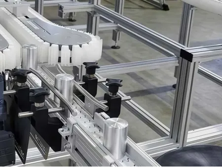 Transportador de sujeción lateral