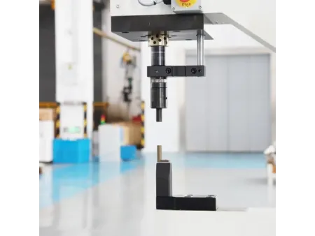 Prensa clinchadora (prensa de piso con marco en C de 15 toneladas)