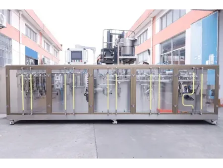 Envasadora horizontal de bolsa stand up con spout, llenado con 2 boquillas