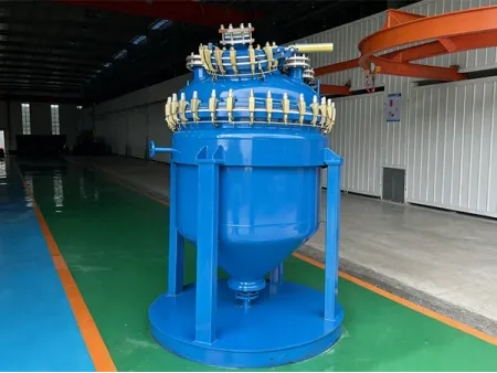 Reactor revestido de vidrio con fondo cónico y camisa térmica