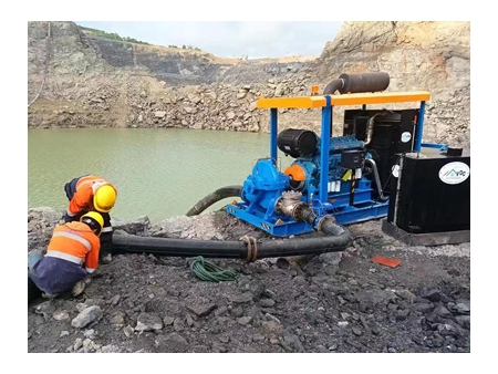 Bombas de achique de gran capacidad y altura para mina en Laos