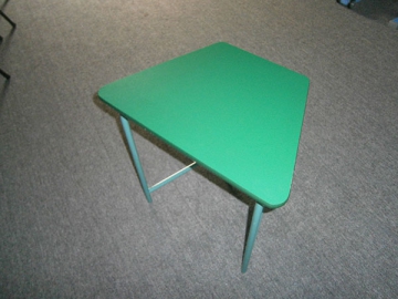 Mesa infantil trapezoidal