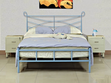 <strong>Cama de metal</strong> - estilo europeo