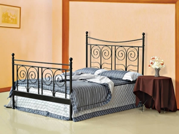 <strong>Cama de metal</strong> - estilo europeo