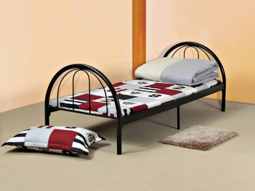 <strong>Cama de metal</strong> - estilo europeo