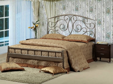 <strong>Cama de metal</strong> - estilo antiguo