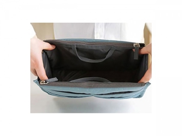 <span>Bolso organizador de viaje</span> DC-12088 <span>de 28.5X8.5X18.5cm</span>