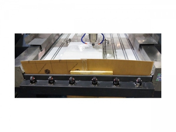 <strong>Router CNC para piedra</strong> (cabezal simple)